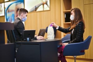 Slovenská sporiteľňa varuje: Objavujú sa podvody v e-mailoch, SMS a na webe