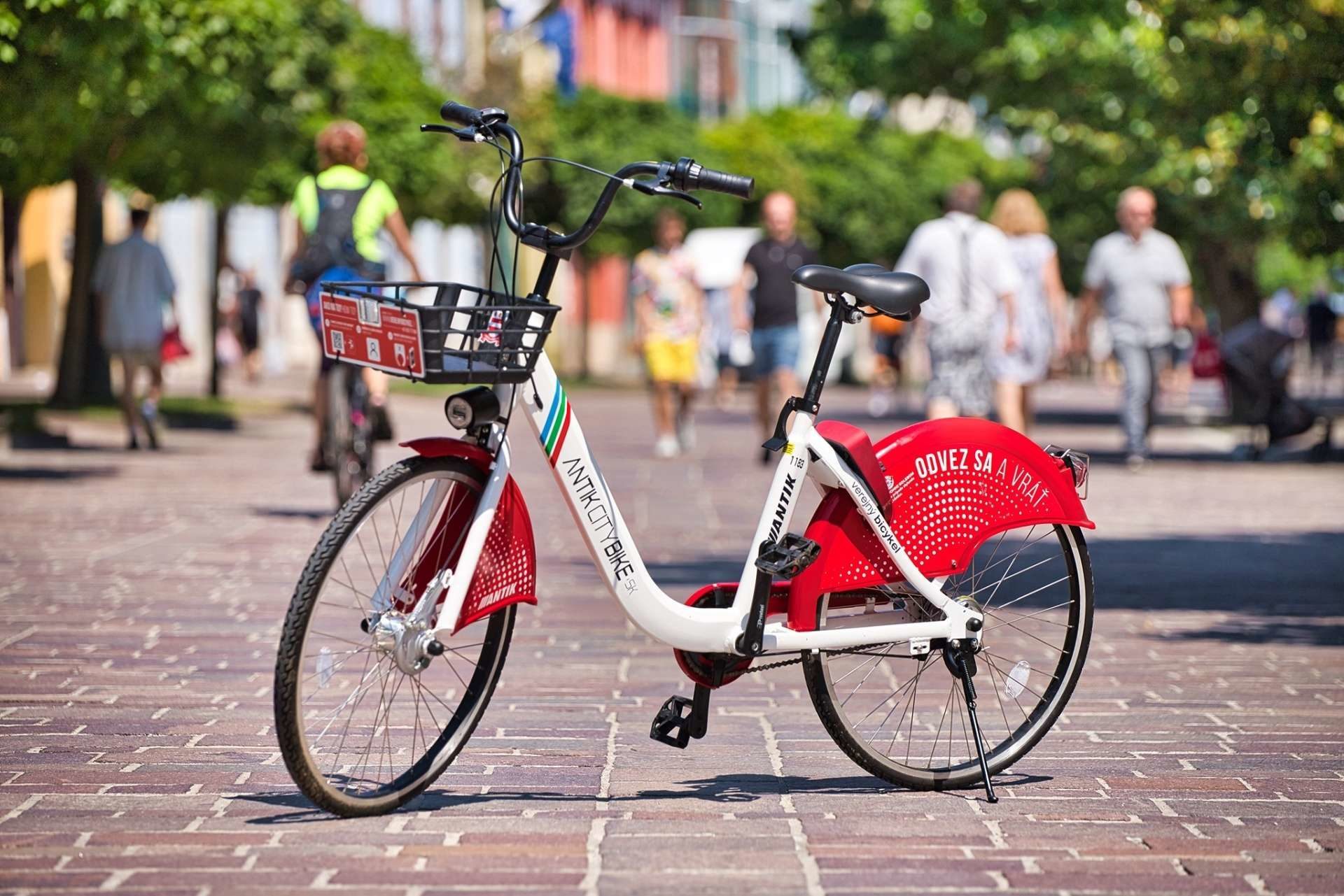 Ako jazdiť na zdieľaných bicykloch úplne zadarmo?