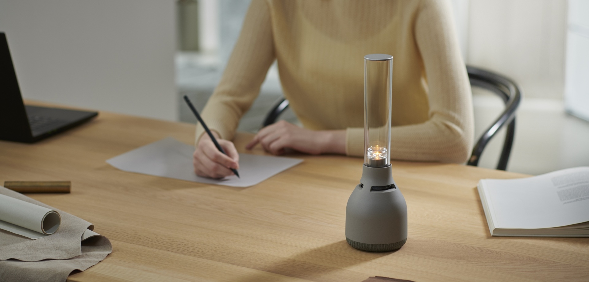 Sklenený reproduktor Sony LSPX-S3 poskytne zvláštnu atmosféru pri prehrávaní hudby