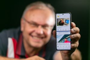 Galaxy Z Flip3: Skladací telefón, ktorý dáva zmysel (VIDEO TOUCHIT)