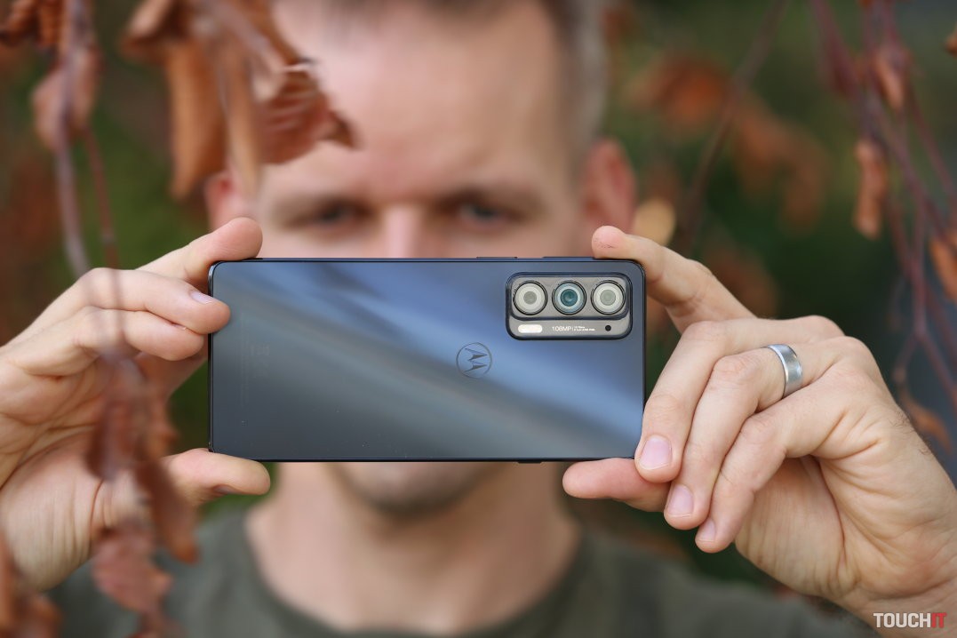 Motorola Edge 20 dostáva aktualizáciu na Android 12