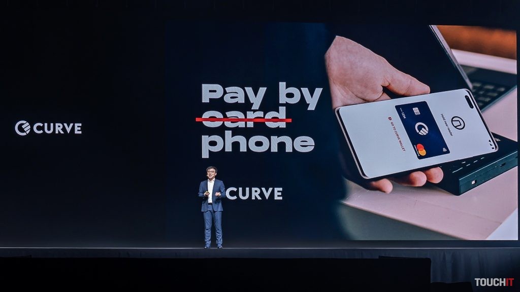 Platba cez Huawei telefóny pomocou Curve Pay