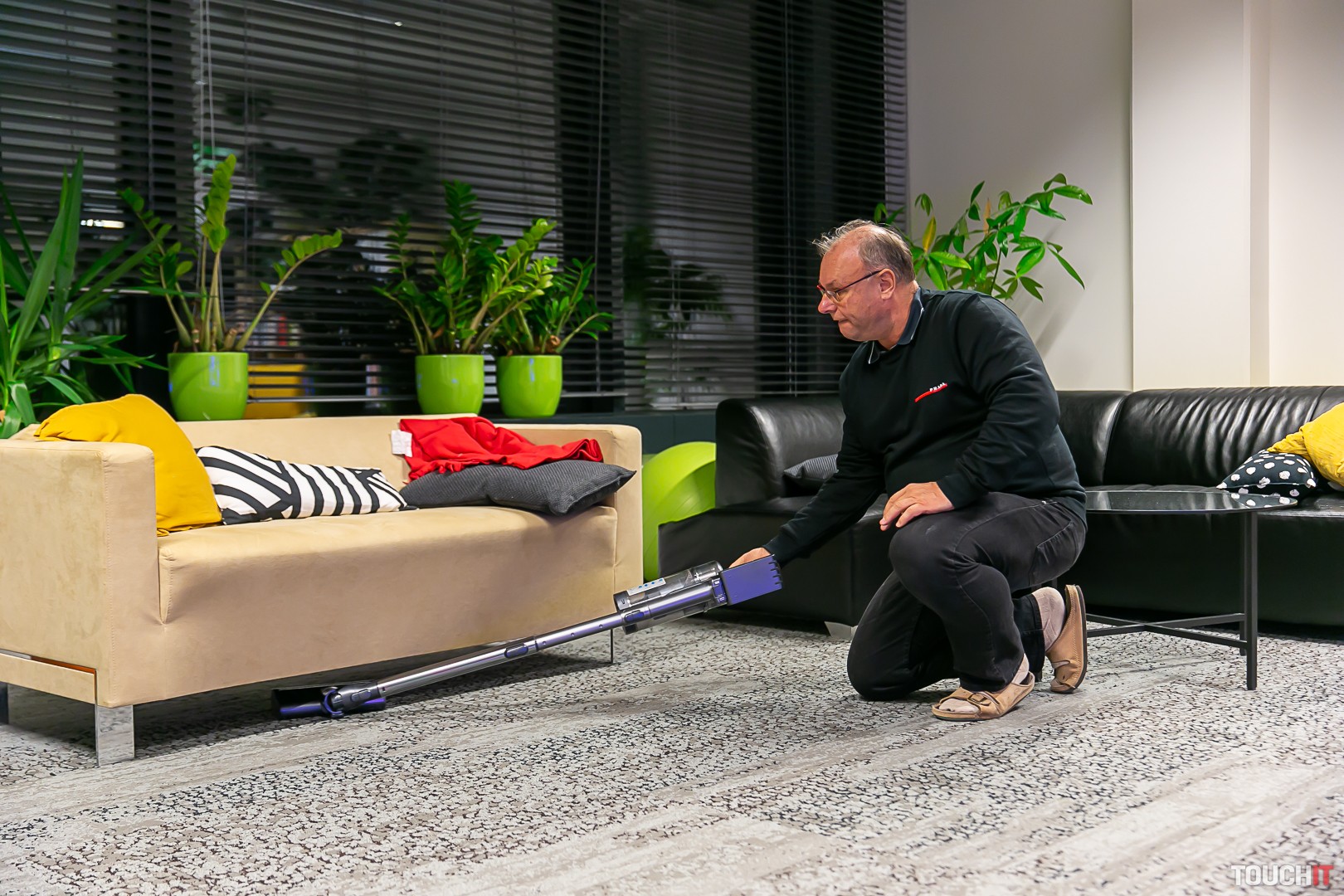 Vlajková loď medzi tyčovými vysávačmi