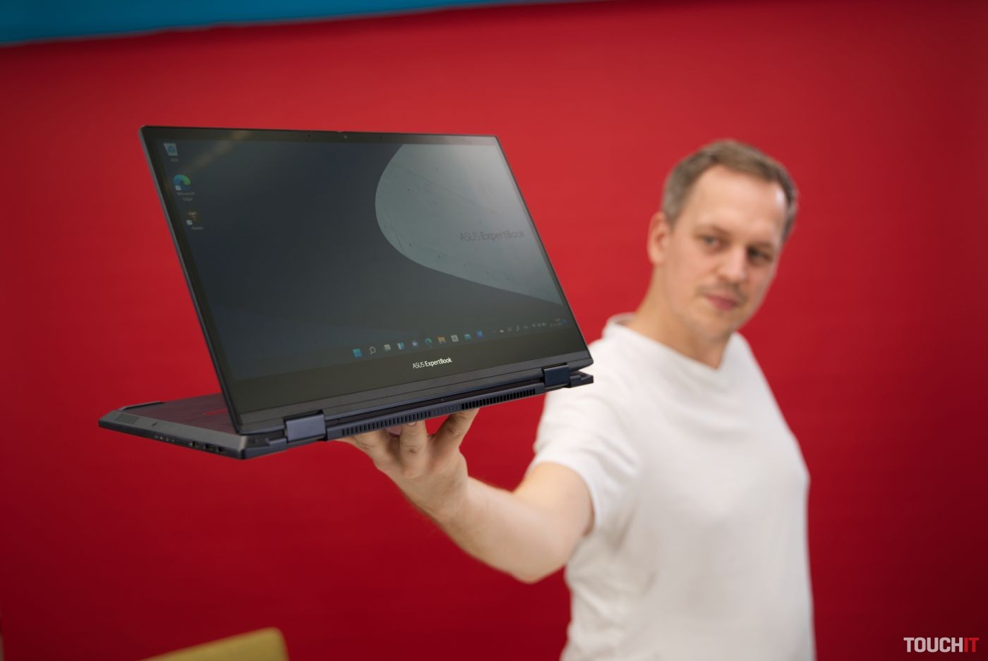 ASUS ExpertBook B5 Flip: VIDEORECENZIA