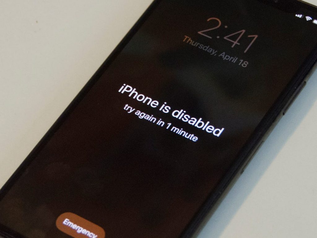 iOS 15.2 uľahčuje resetovanie zablokovaného iPhonu/iPadu bez potreby počítača