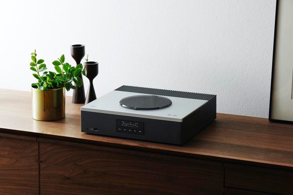 Technics uvádza sieťový CD prijímač SA-C600
