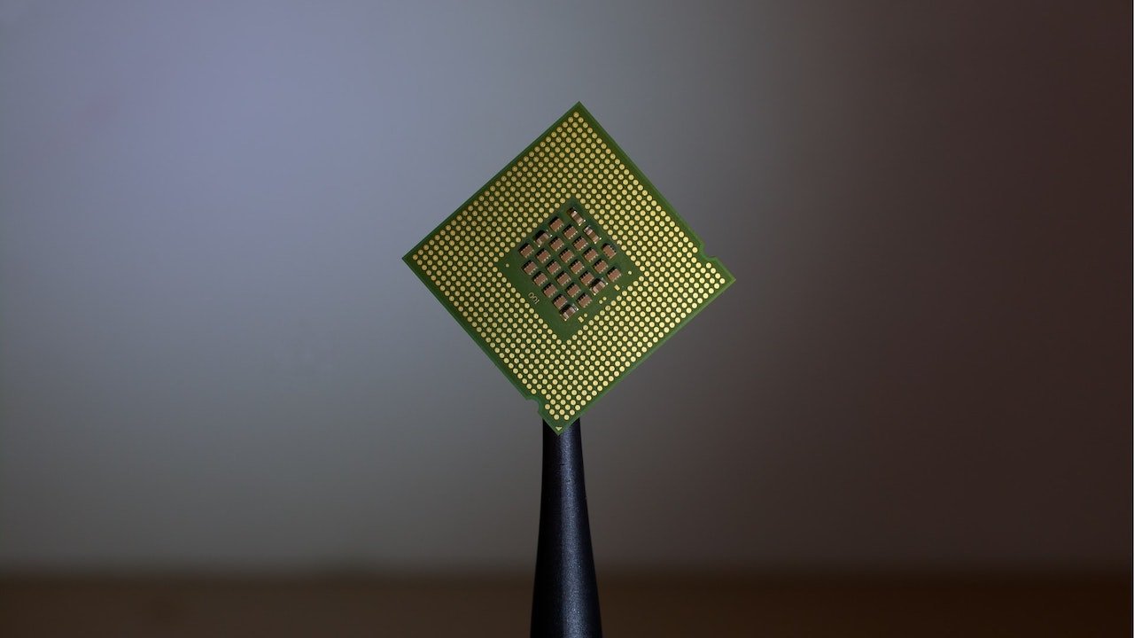 Apple: Problém s nedostatkom čipov stále pretrváva