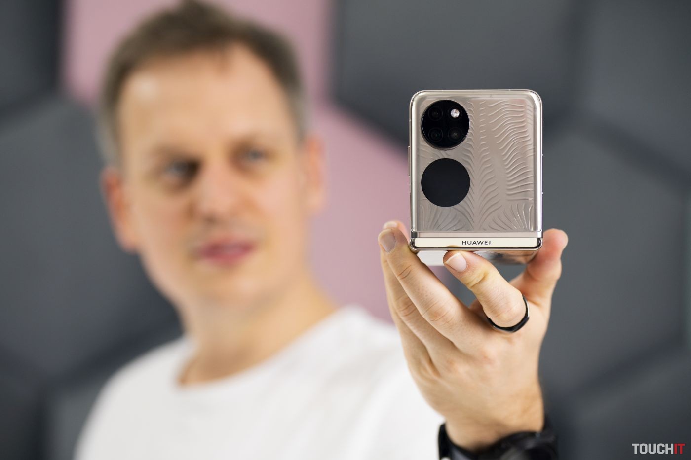 Skladateľný Huawei Pocket 2 bude predstavený už o pár dní