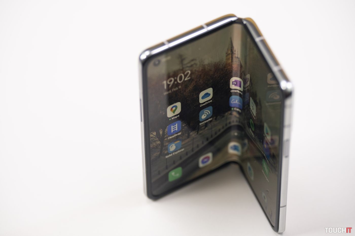 OnePlus predstaví svoj prvý skladací smartfón v roku 2023