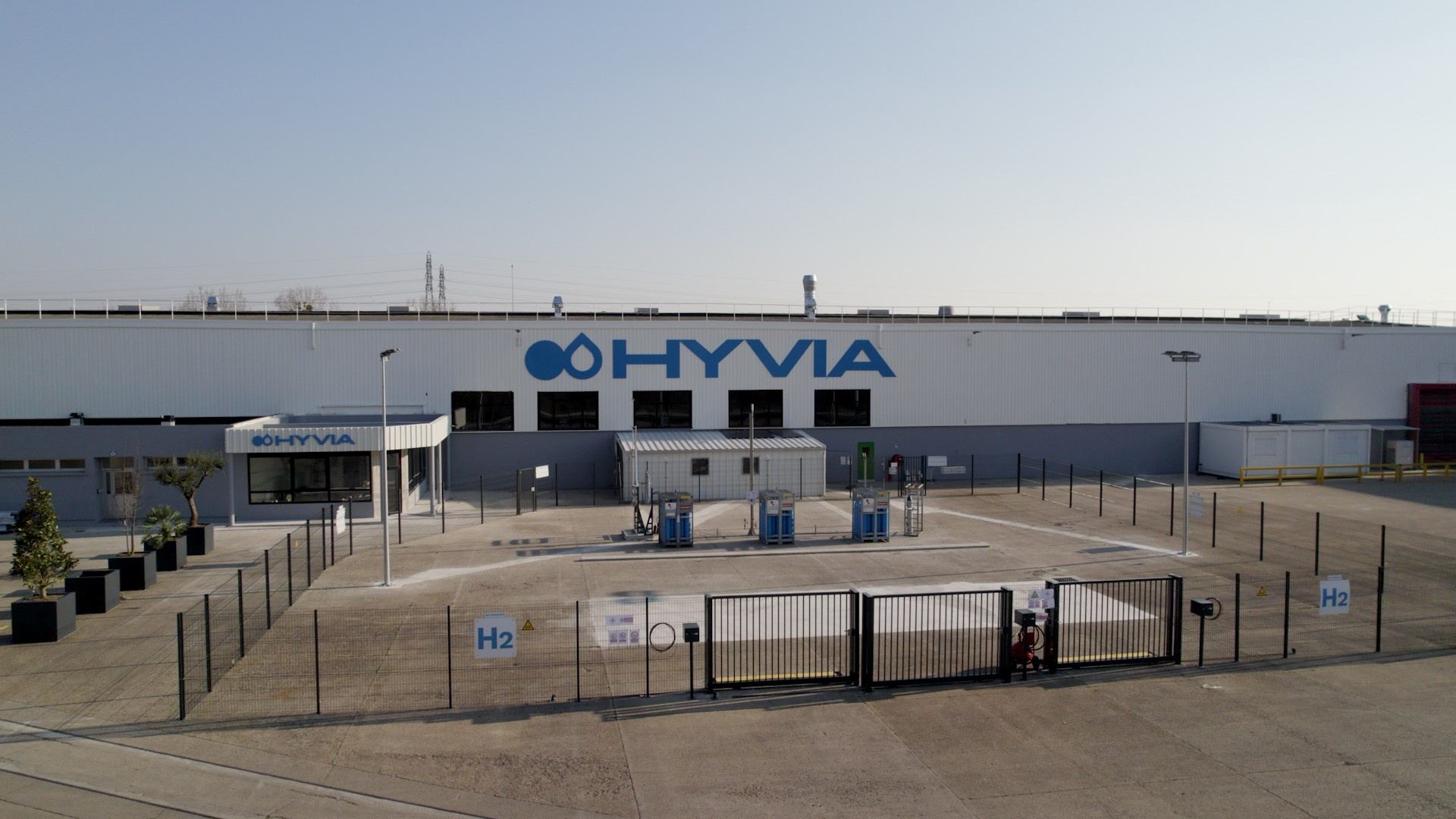 Hyvia accélère l’écosystème hydrogène et ouvre une usine à Flins, France