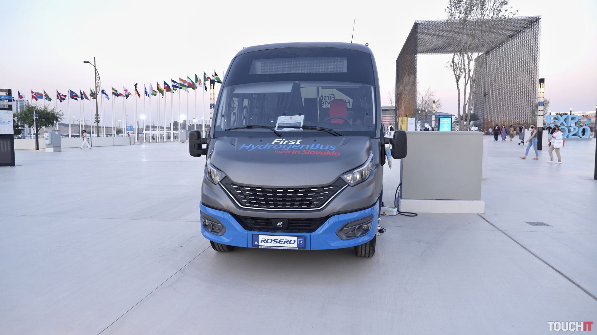 Takto vyzerá vodíkový autobus zo Slovenska (VIDEO)