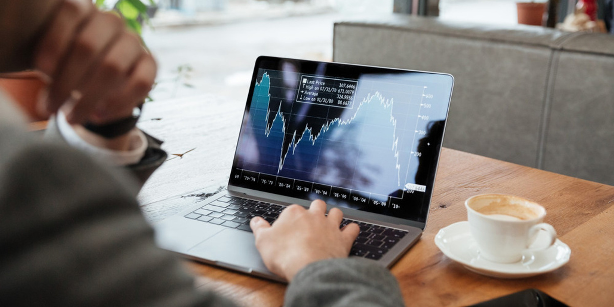 Oplatí sa investovať teraz alebo radšej vyčkávať na správny moment?