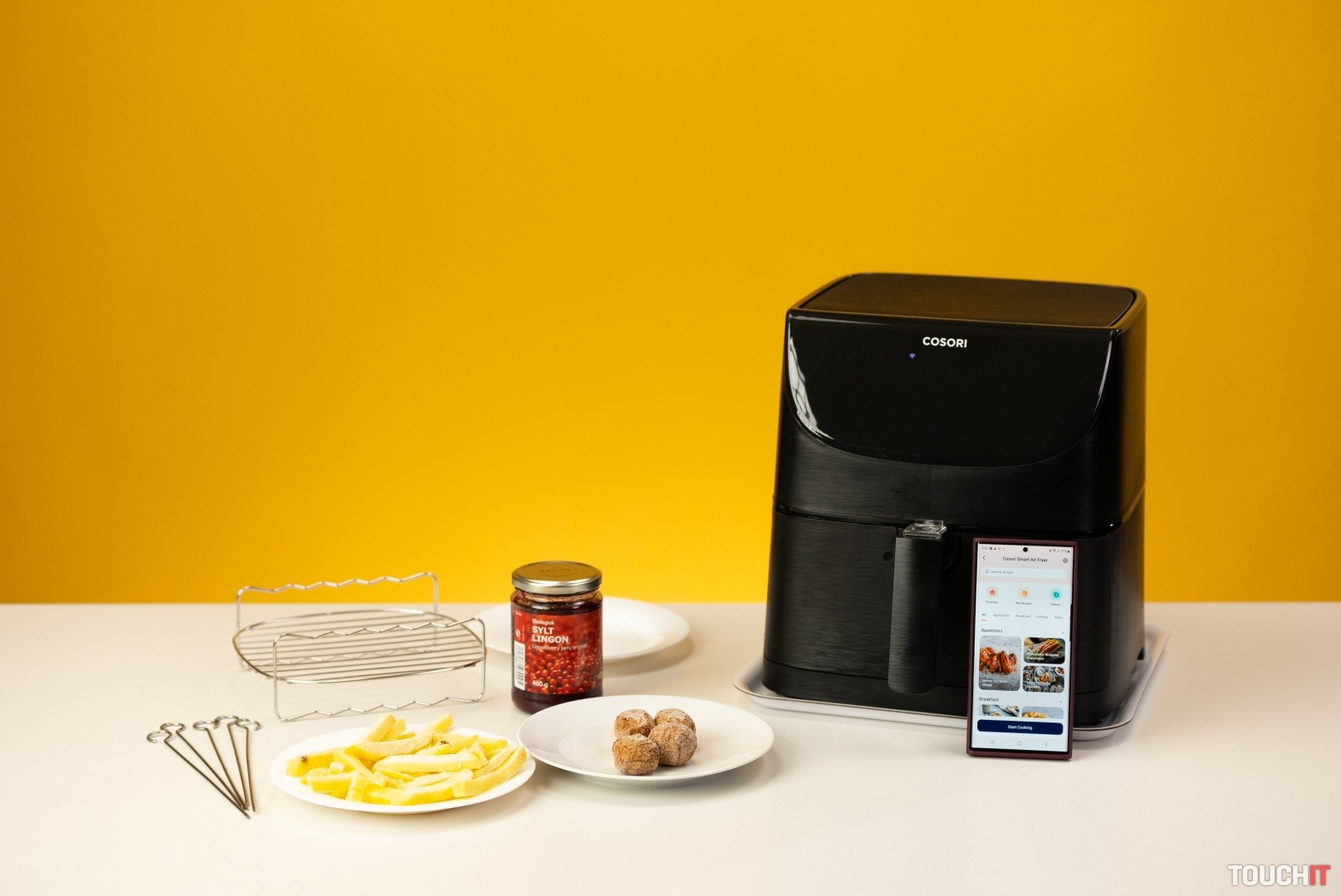 Teplovzdušná fritéza Cosori: Keď IT-čkari varia…