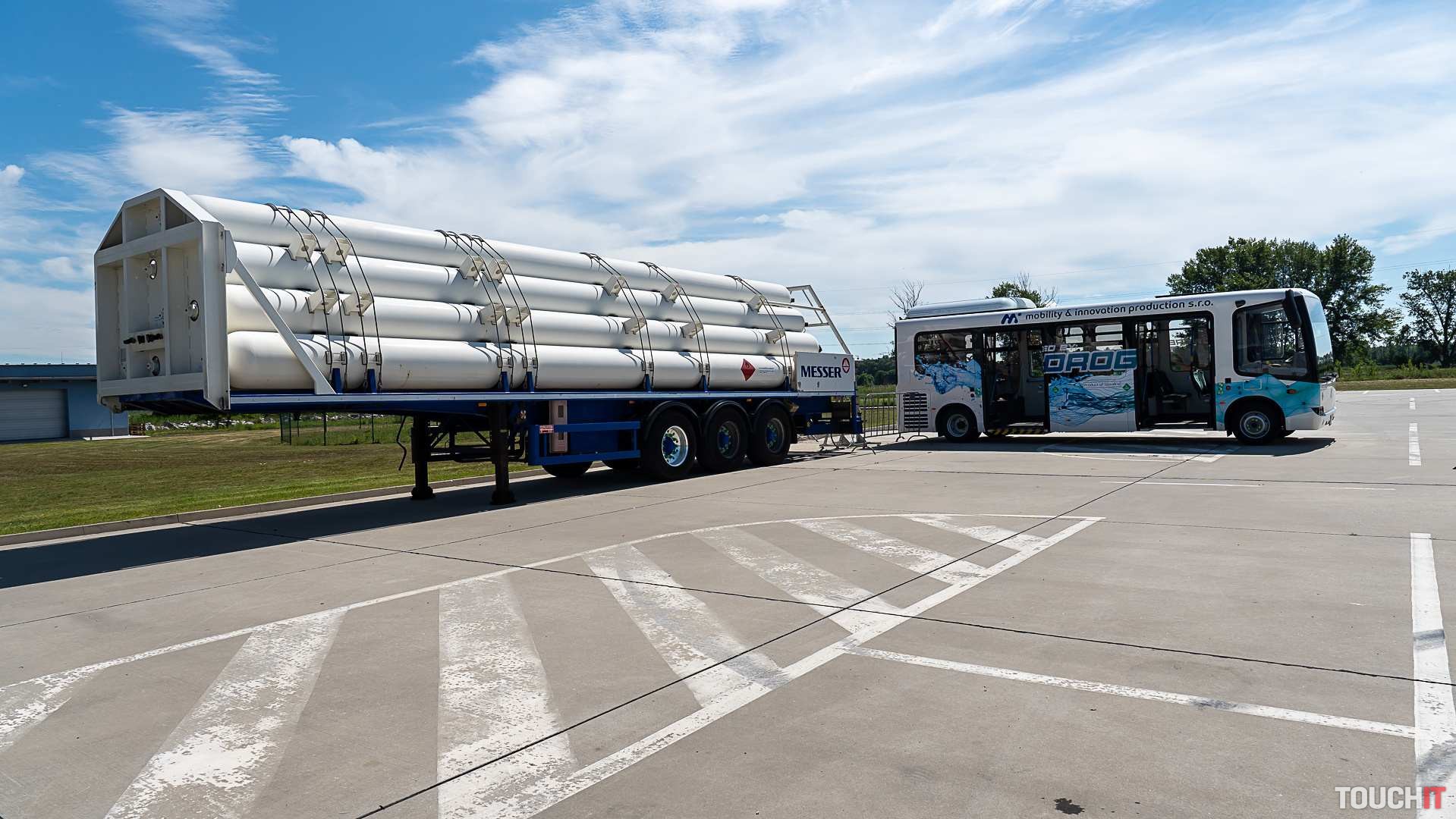 Vyskúšali sme si vodíkový autobus. Ako to funguje? (VIDEO)