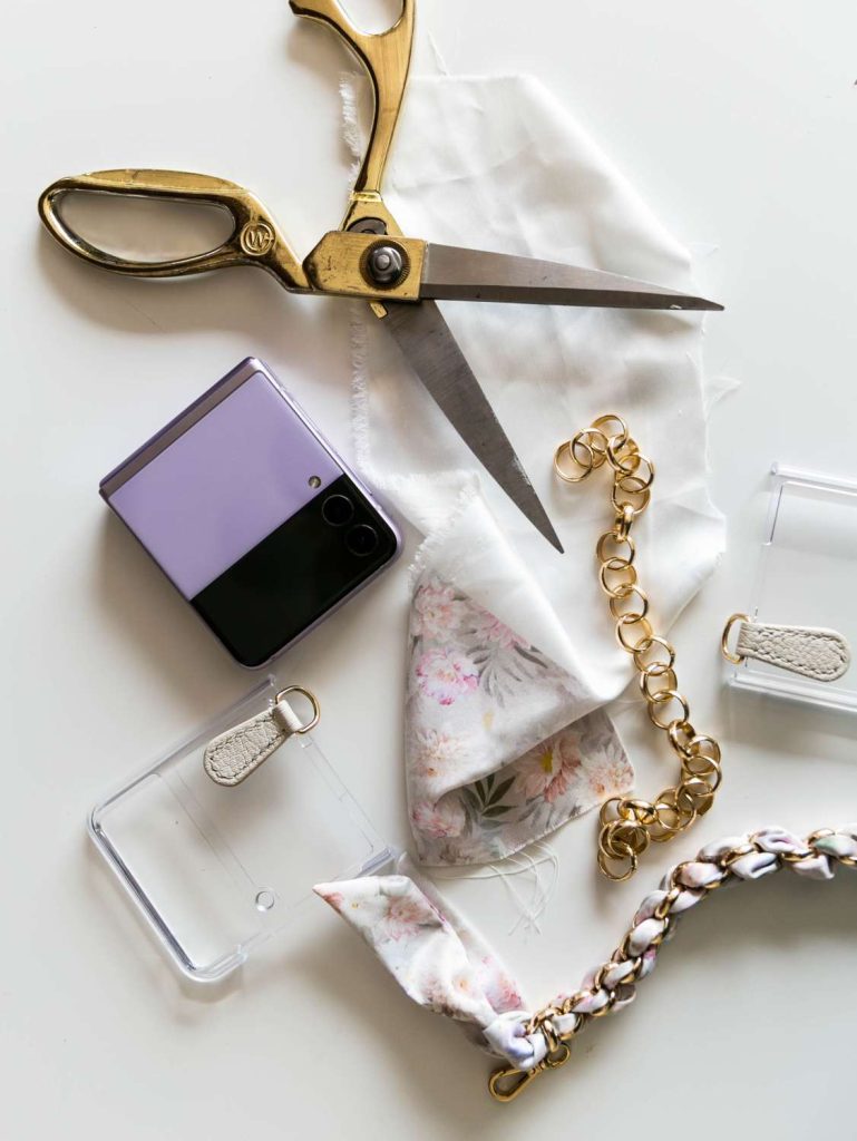 Limitovaná edícia dizajnových puzdier Galaxy Z Flip3 5G