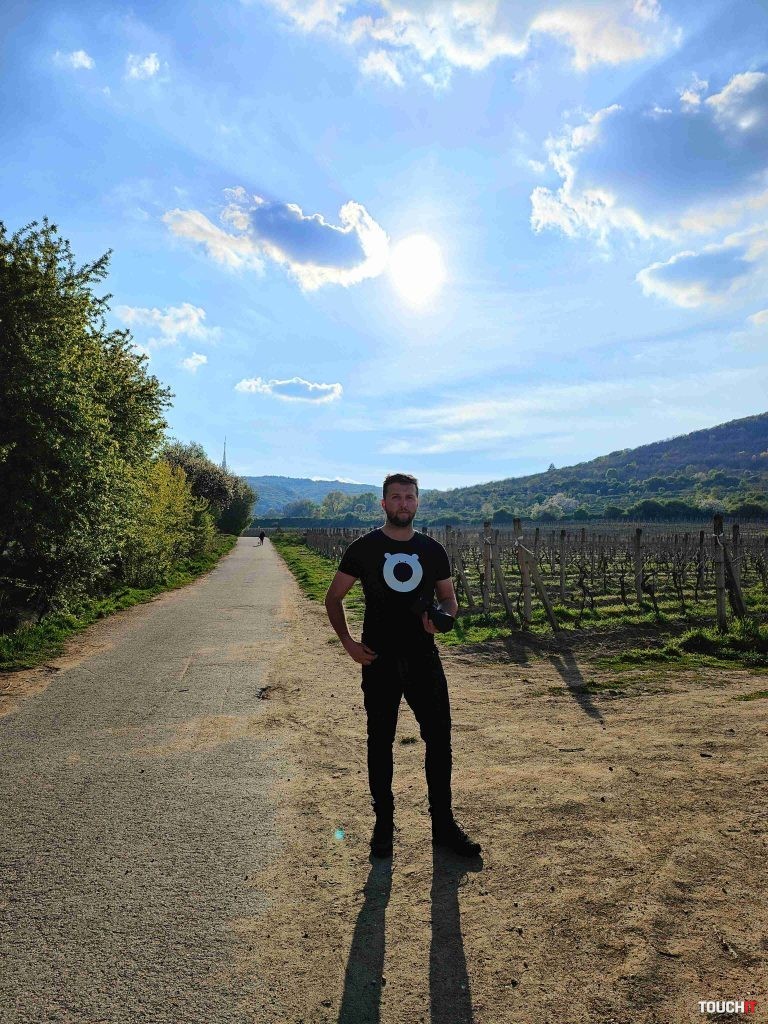 Kontrast deň OPPO Find X5 Pro