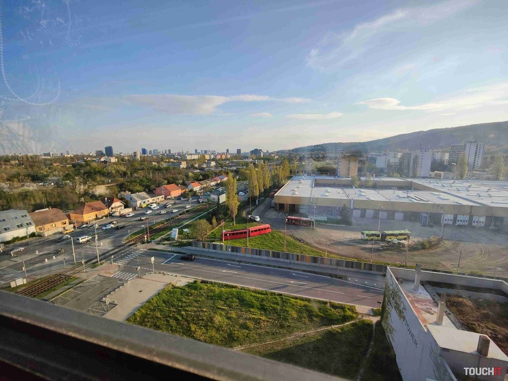 OPPO Find X5 Pro oddialenie