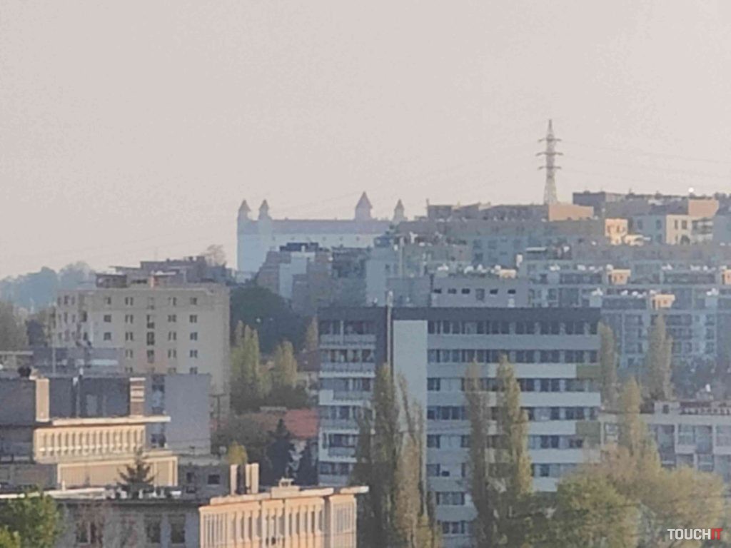 OPPO Find X5 Pro priblíženie