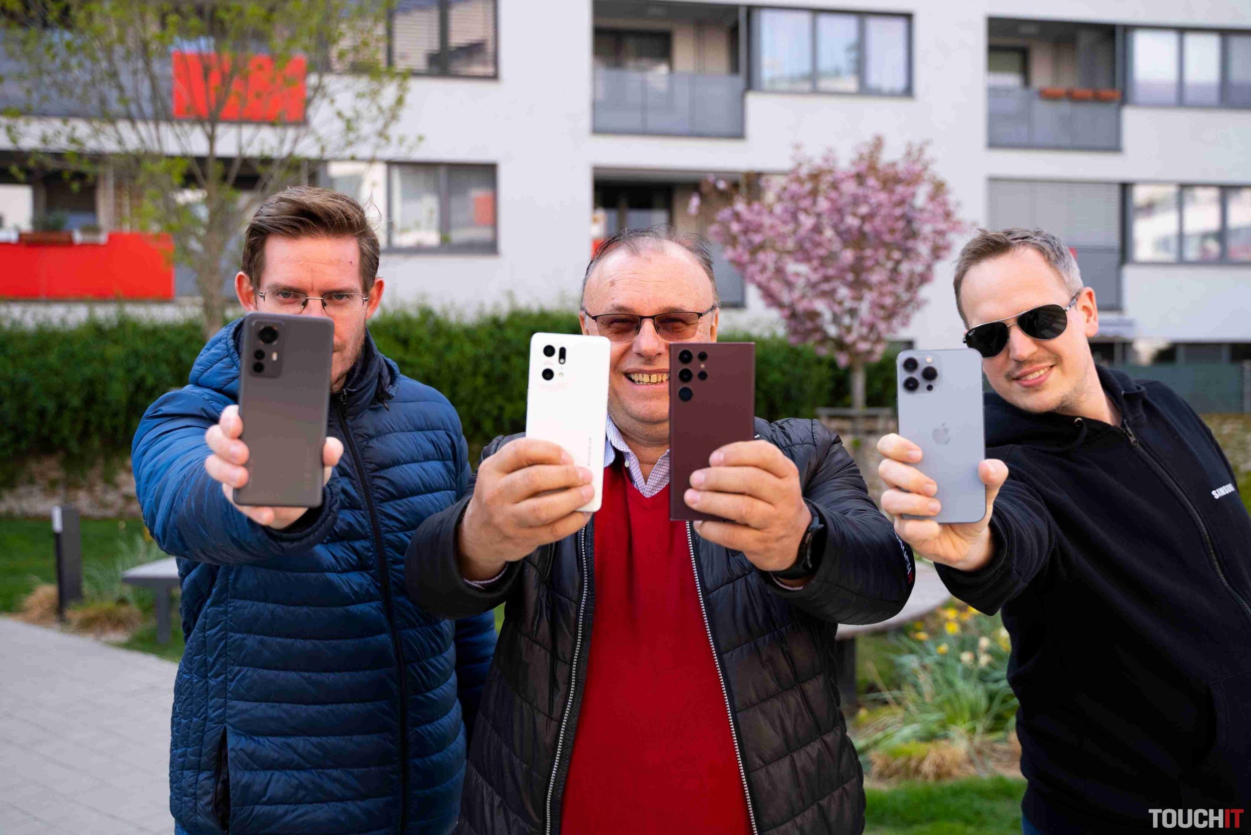 Fototest: Ako fotí iPhone 13 Pro, Galaxy S22 Ultra, OPPO Find X5 Pro a Xiaomi 12 Pro?