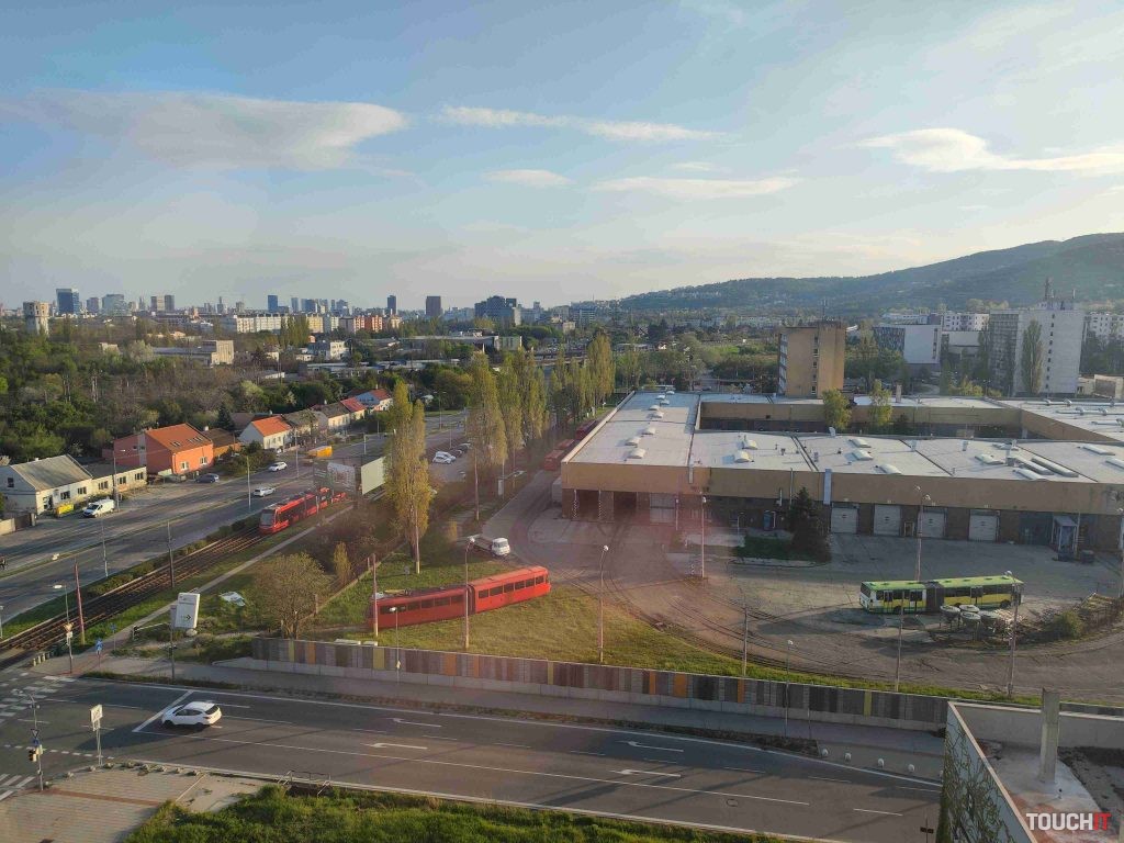 Xiaomi 12 Pro hlavná foto