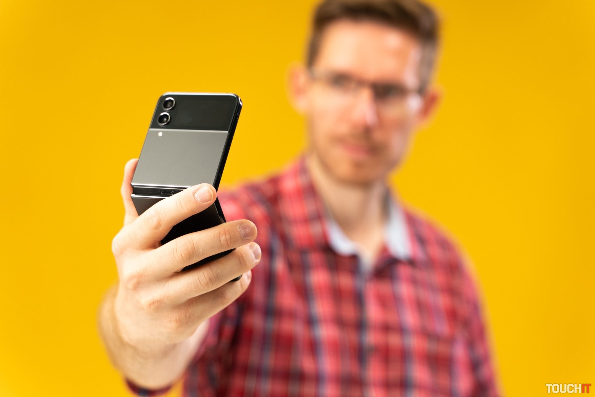 Samsung Galaxy Z Flip4: Ohybný, praktický a keď sa bude rýchlo nabíjať bude dokonalý (RECENZIA)