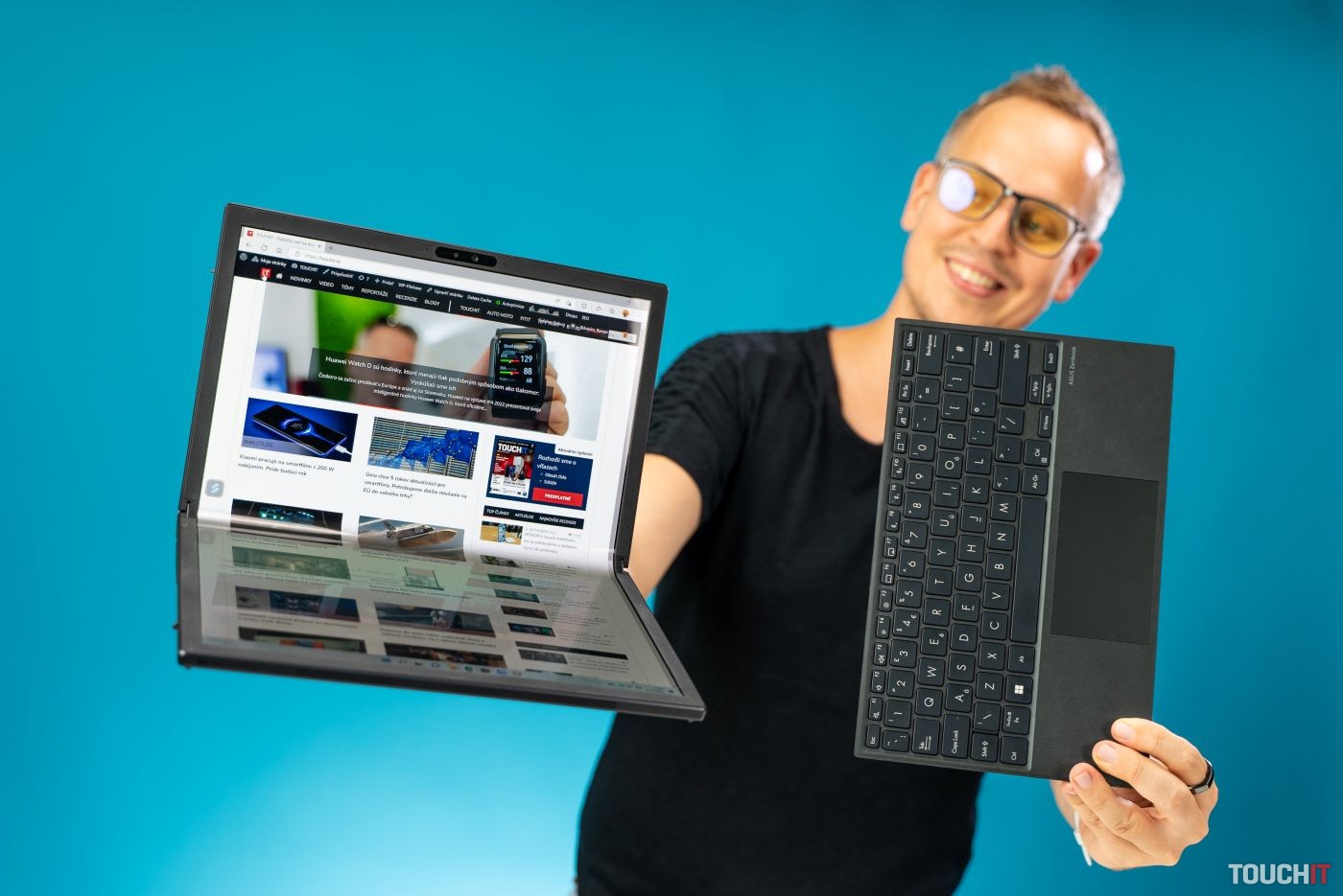 ASUS Zenbook 17 Fold OLED: Tento koncept dáva zmysel (RECENZIA)