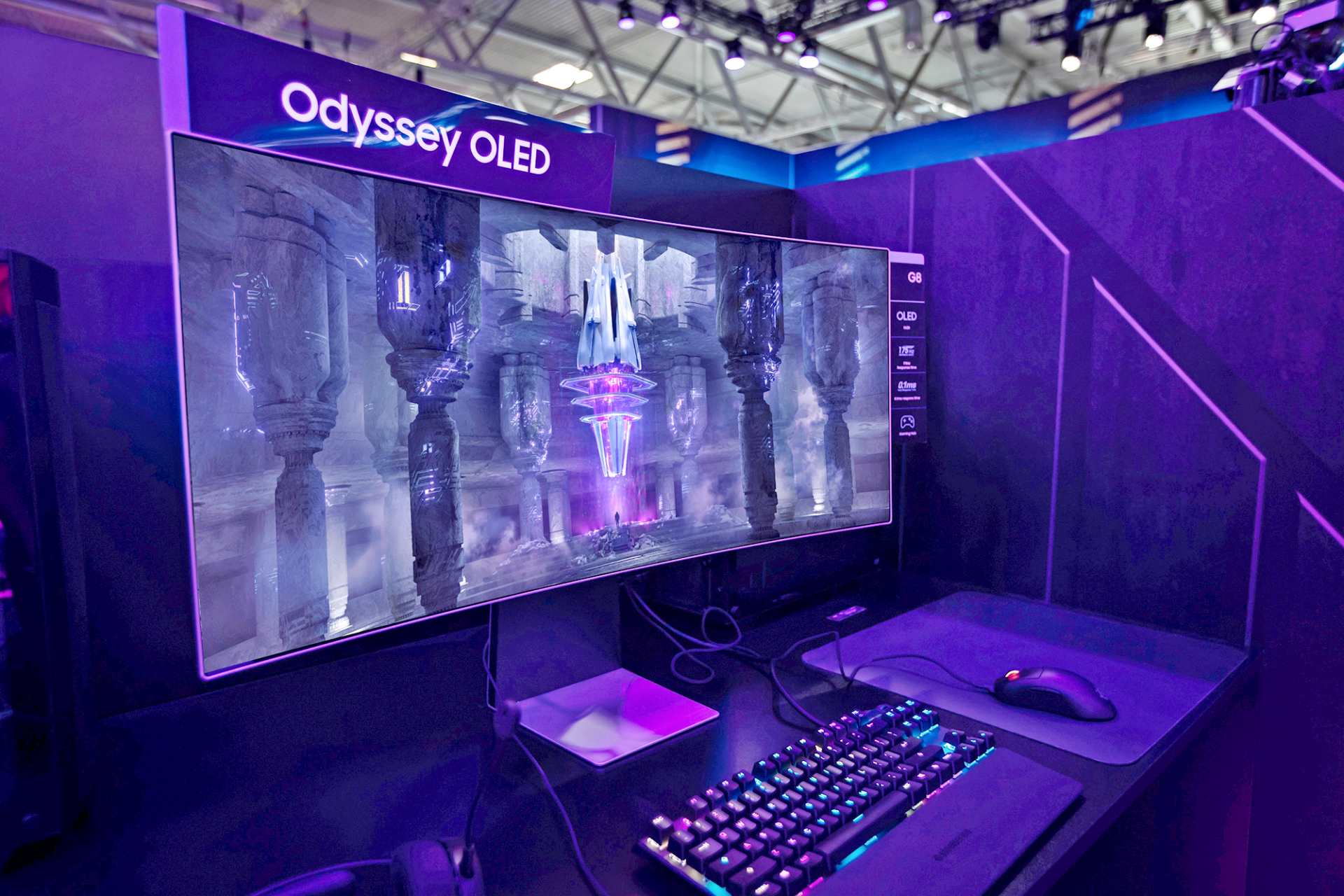 Samsung Electronics predstavil herný monitor Odyssey OLED G8