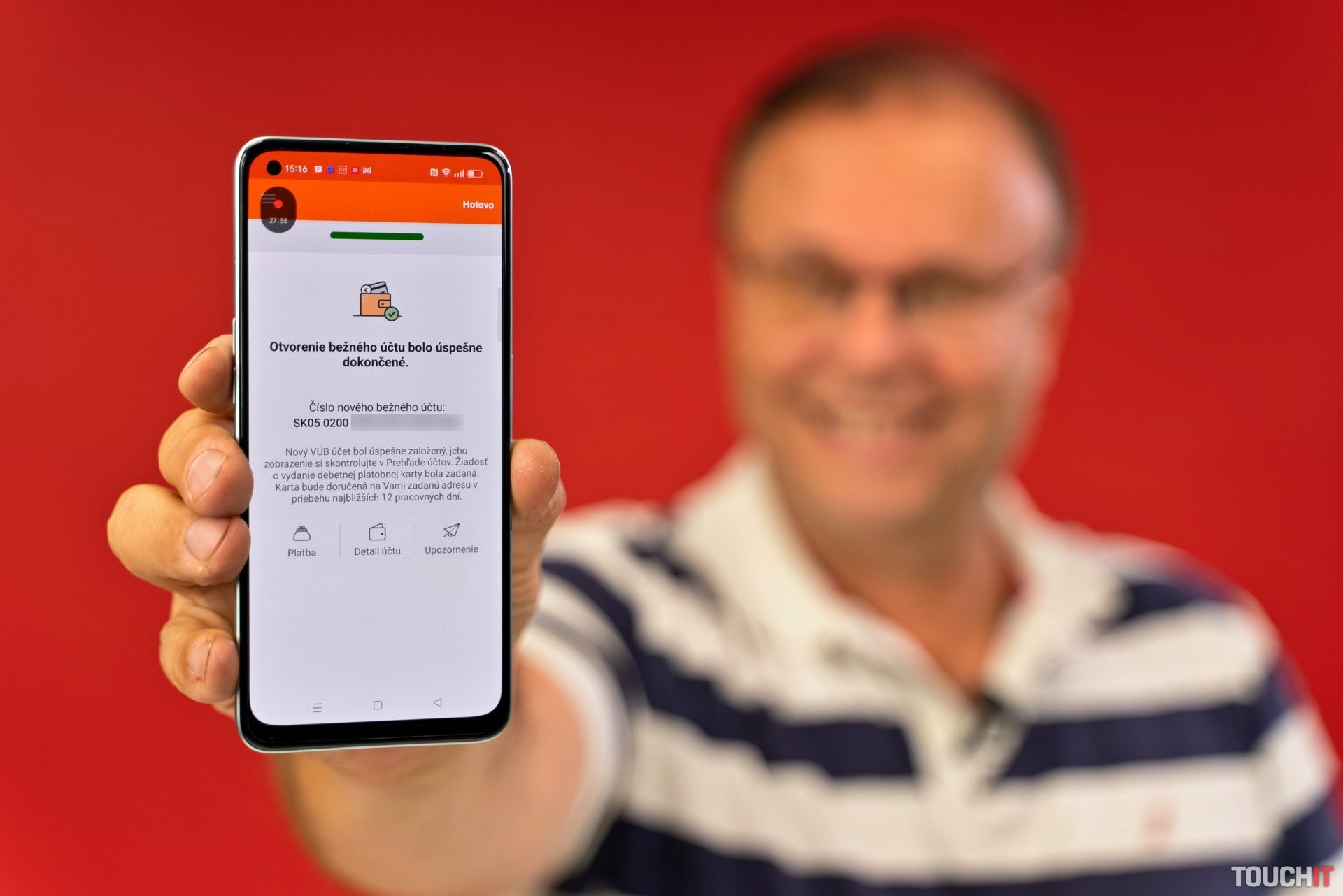 Takto funguje on-line zakladanie účtu vo VÚB  (VIDEO TOUCHIT)