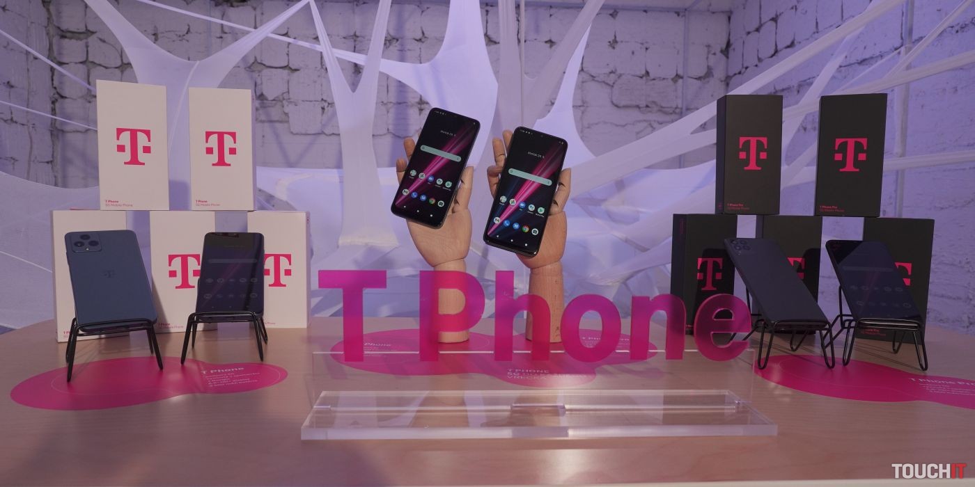Telekom prekvapil: Na Slovensku začne predávať svoje smartfóny T Phone a T Phone Pro (VIDEO TOUCHIT)