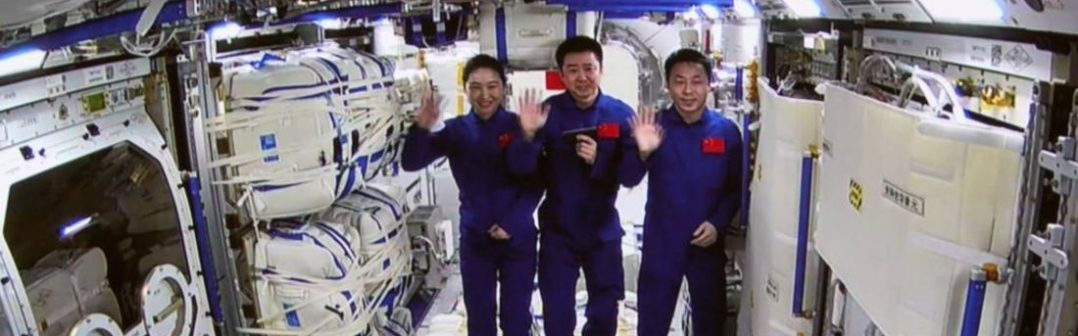 Čínski astronauti v novom module stanice Tchien-kung