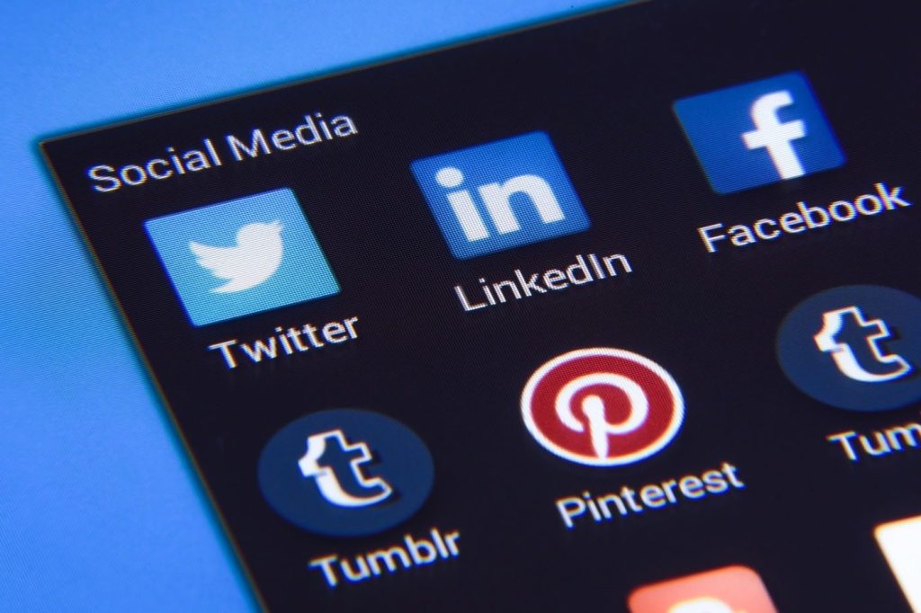 Tumblr, Linkedin, Pinterest, Facebook, sociálne siete