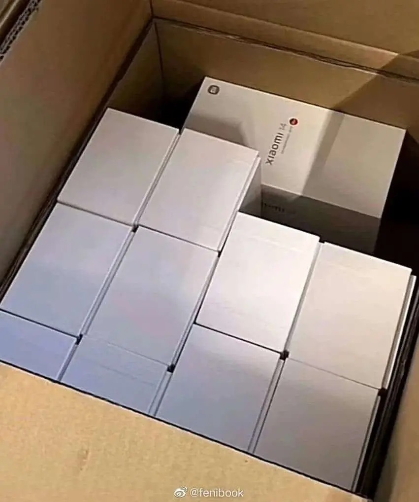 Xiaomi 14 a 14 Pro