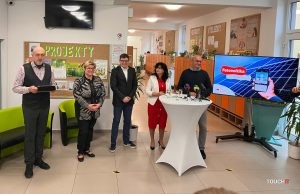 Takto pomôže fotovoltika školám ušetriť na energiách. A ešte na tom aj zarobia. (VIDEO)