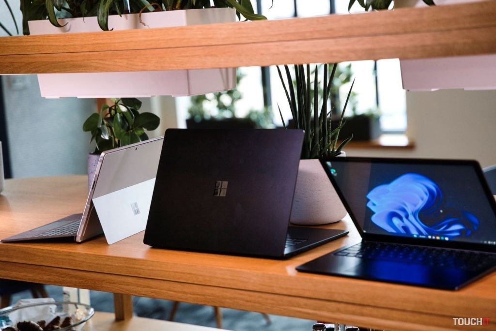 Microsoft Surface Pro 9 a Surface Laptop 5