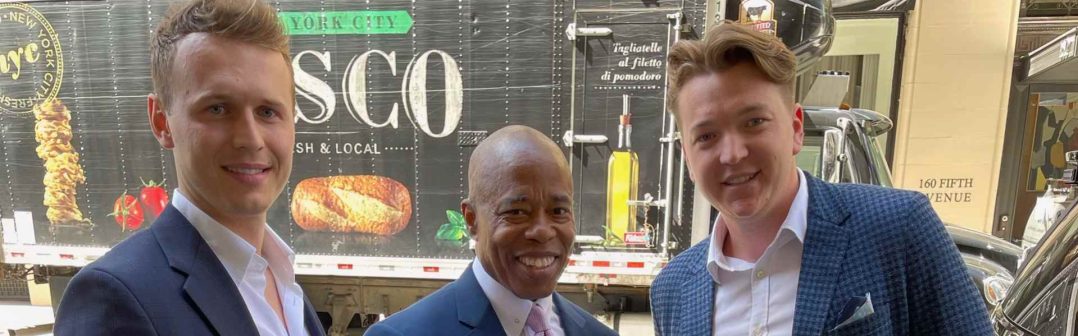 Členovia tímu Simplicity spolu so starostom New Yorku