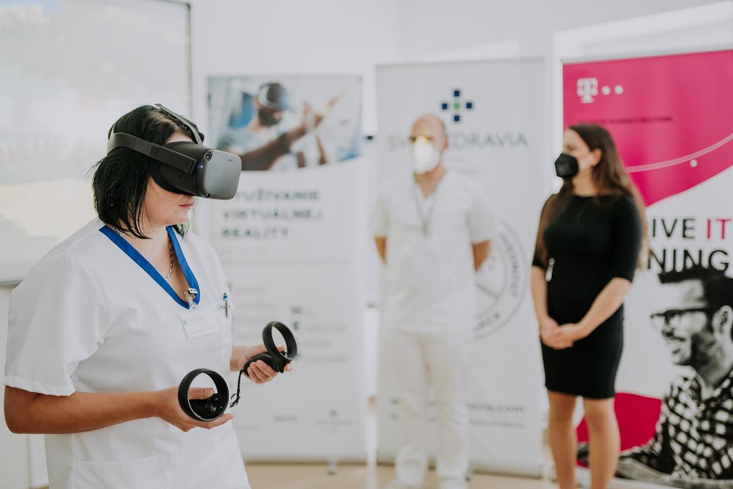 Virtuálna realita nie je len hračka, môže liečiť ubolenú dušu. Na Slovensku rozbehli unikátny projekt