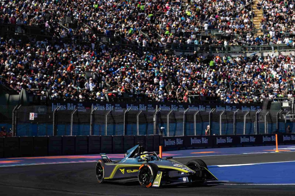 Tím ABT CUPRA sa pripravuje na preteky šampionátu Formula E v Saudskej Arábii