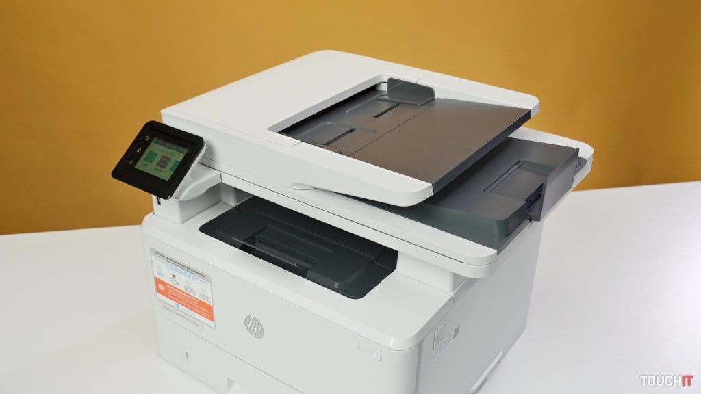 Automatická podávač papiera na HP LaserJet MFP Pro 4102