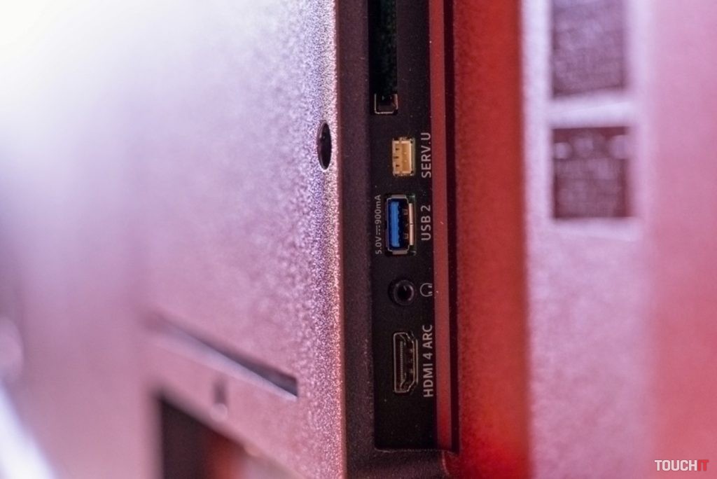 USB porty na Philips 65PUS8807