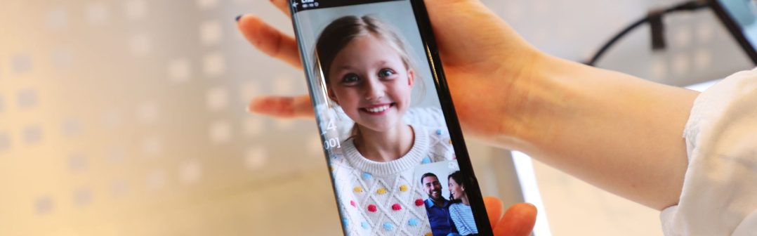 Samsung Flexible In And Out displej