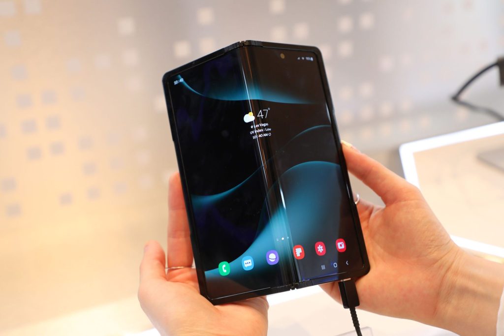 Samsung Flexible In And Out displej