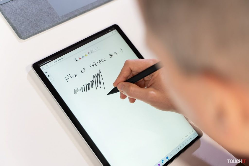 Microsoft Surface Pro 9