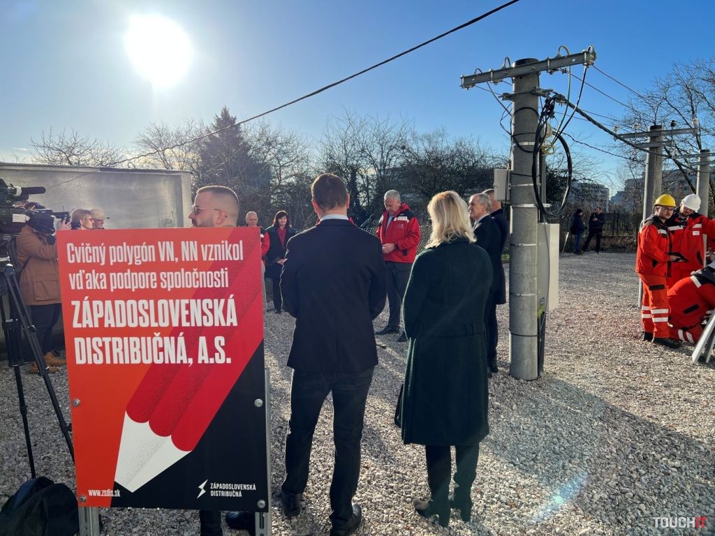 V Bratislave otvorili cvičný polygón pre mladých elektrotechnikov