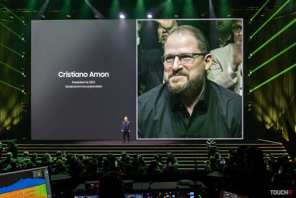 Šéf firmy Qualcomm, Cristiano Amon priamo na predstavení rodiny Galaxy S23