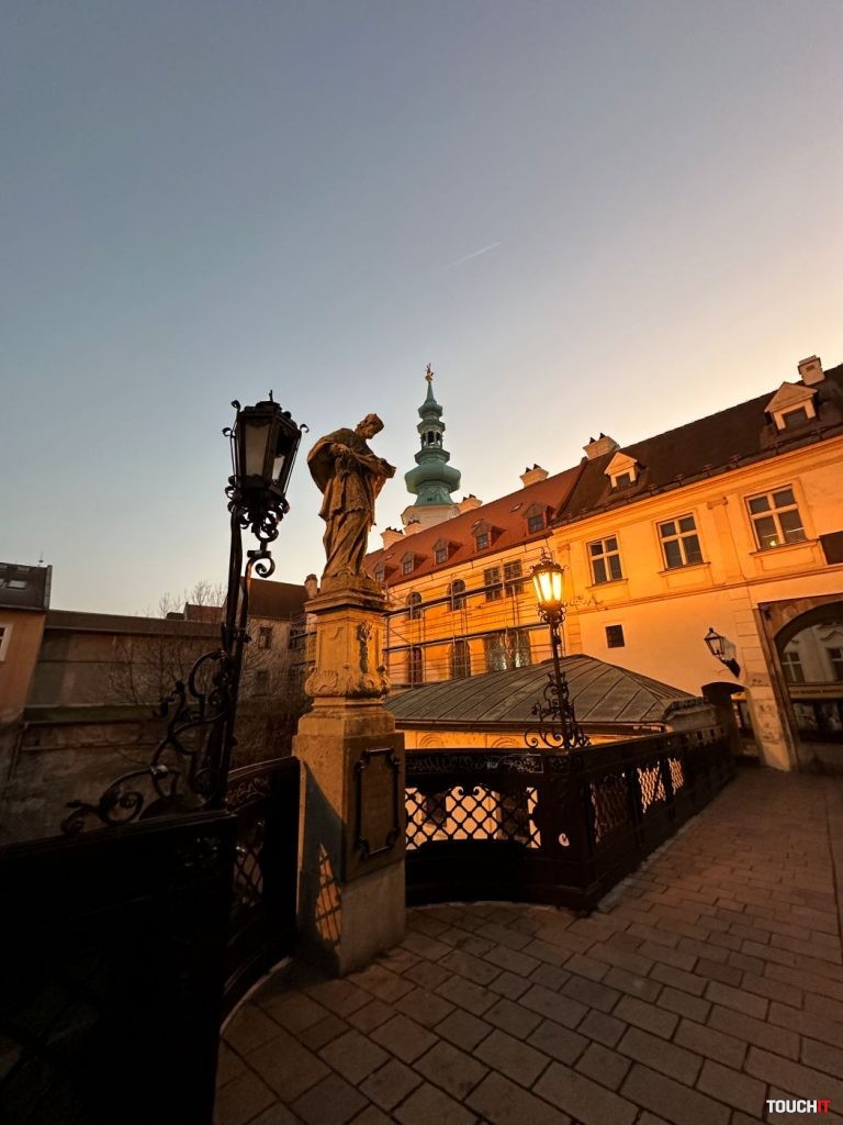 Samsung Galaxy S23 Ultra vs. iPhone 14 Pro Max