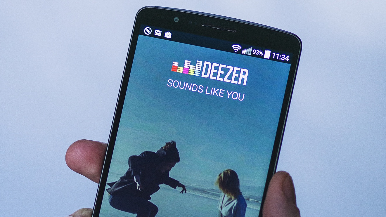 Deezer hlási problém s únikom dát. Hovorí, že nie je kritický