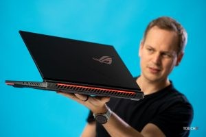 ROG Strix SCAR 18 (2023) G834