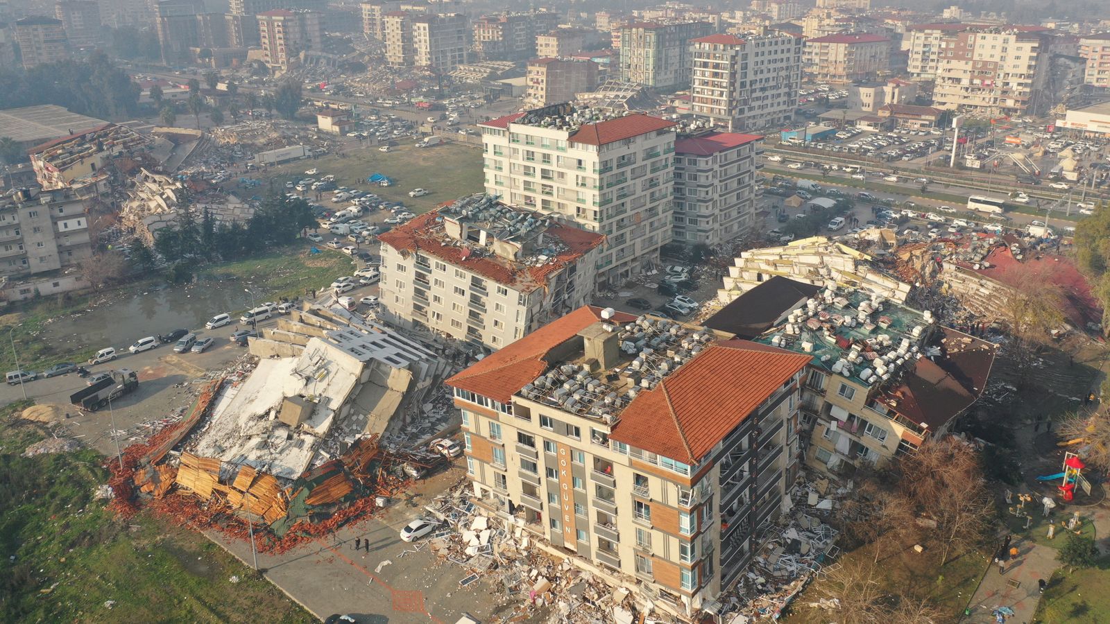 Ako pomôcť Turecku a Sýrii: Pozor na falošné zbierky. Použite tieto spôsoby