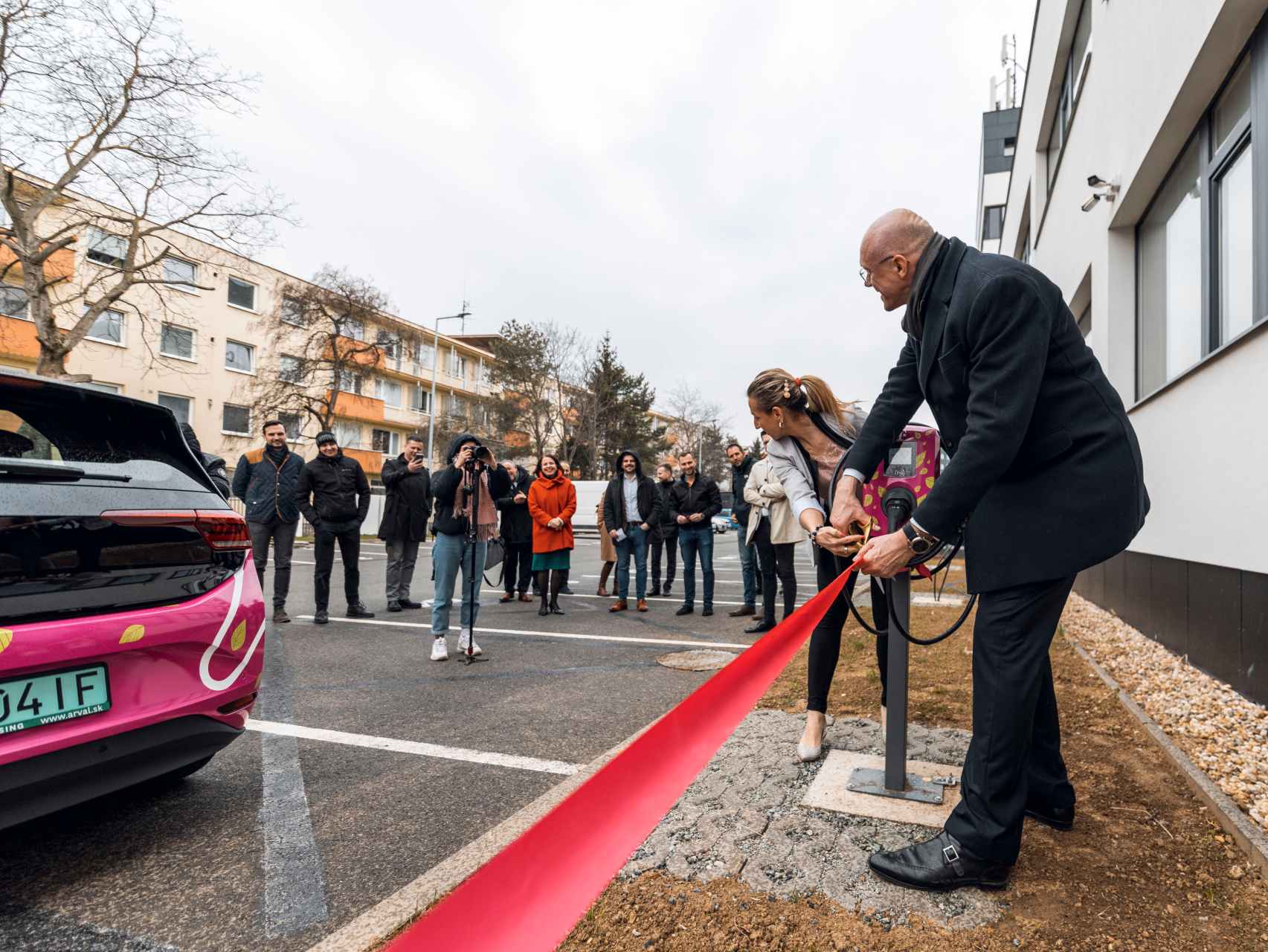 Dá sa to aj ekologicky! Najväčší IT zamestnávateľ prináša do Košíc nabíjačky pre elektromobily
