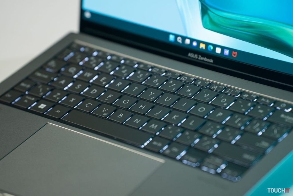 ASUS Zenbook S 13 OLED